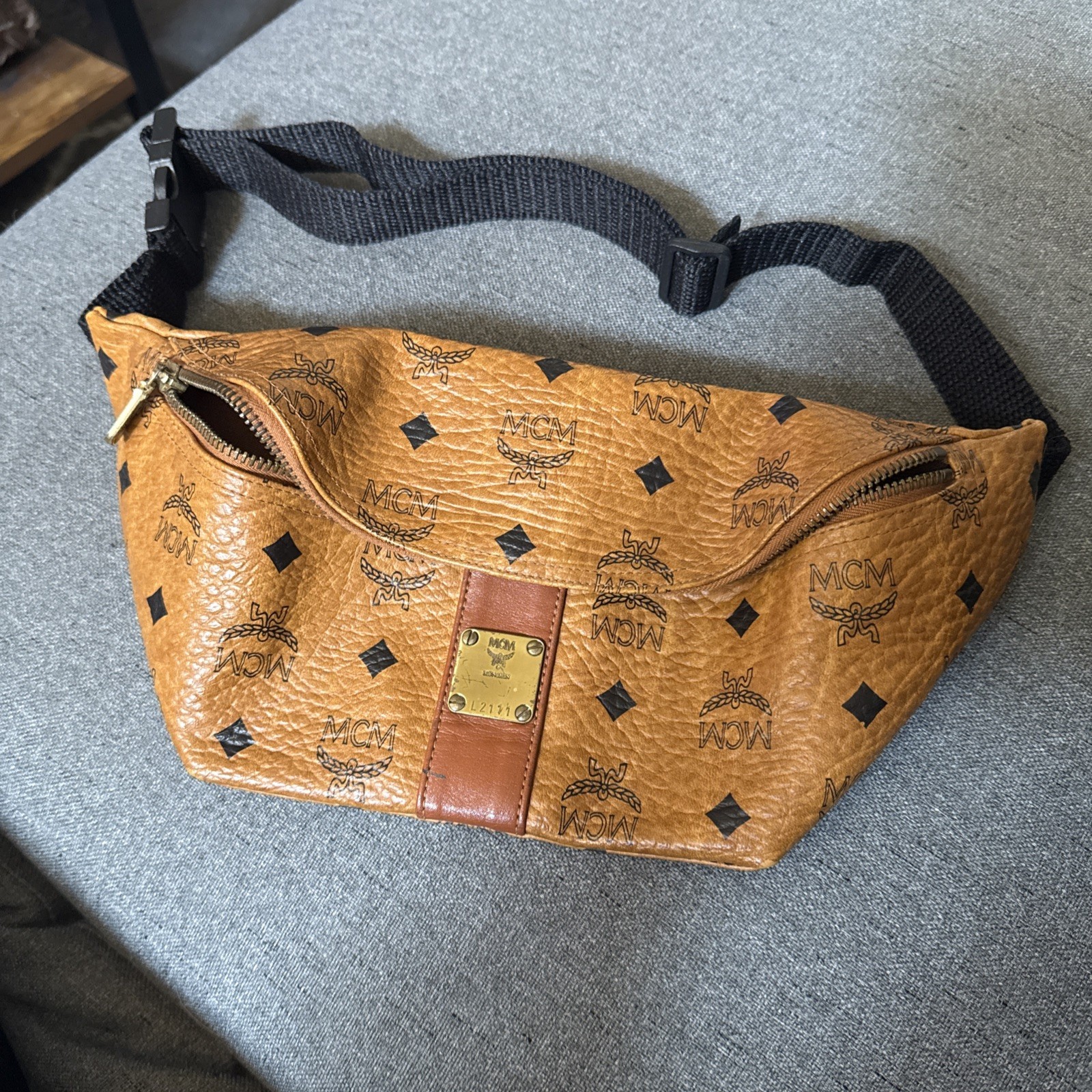 Authentic MCM Visetos Leather  Waist Pouch Bag H1816CA606