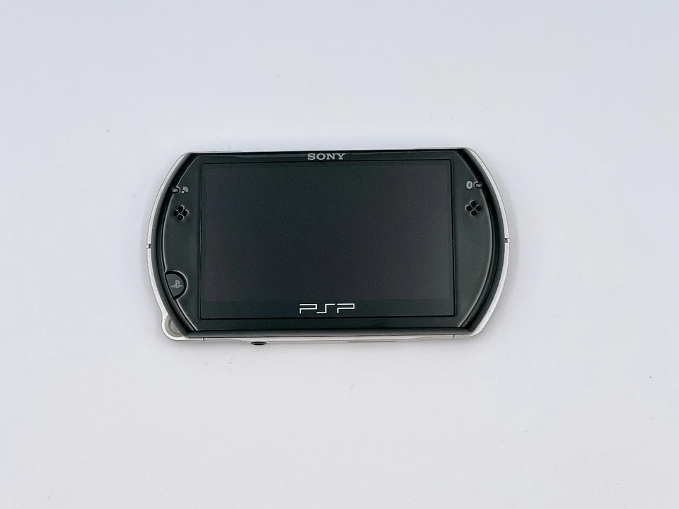 Sony PSP Go Console Piano Black PSP-N1000PB Japan Tested  Working  {Fast Ship} - Image 3 of 4