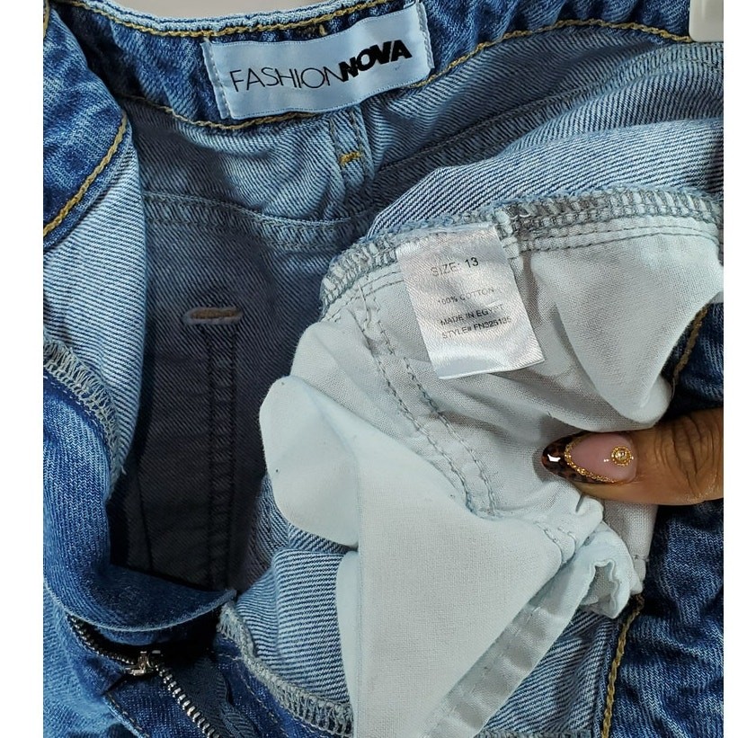 Fashion Nova Women’s Distressed Ripped Blue Jeans Size 13 image 4