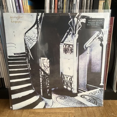 オンラインストア店舗 Mazzy Star – She Hangs Brightly 180g 【公式通販】