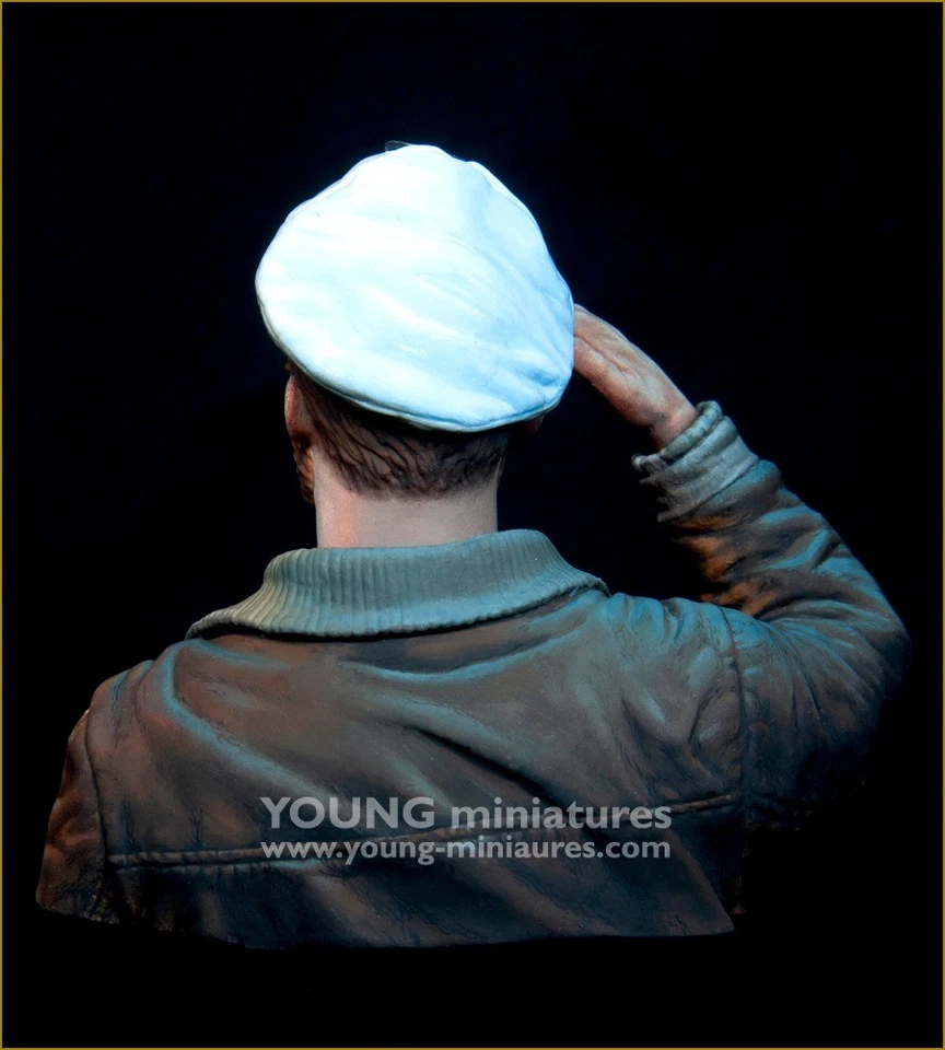 Young Miniatures, oficial de submarino Segunda Guerra Mundial, busto de resina escala 1/10, YM18102 Foto 3 de 4