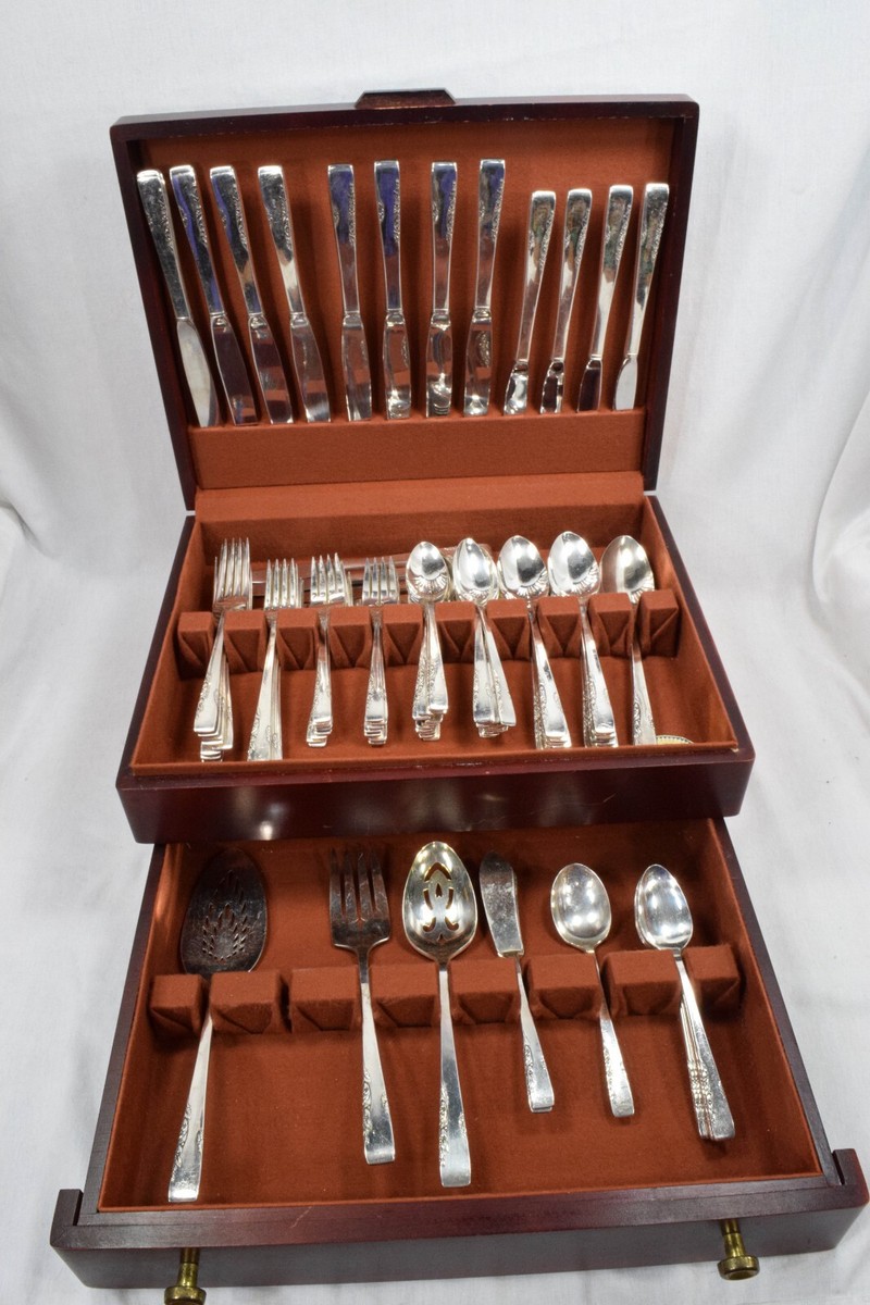 1881 Rogers (Oneida) - Proposal - Silverplate Set - 101 pc - 1954