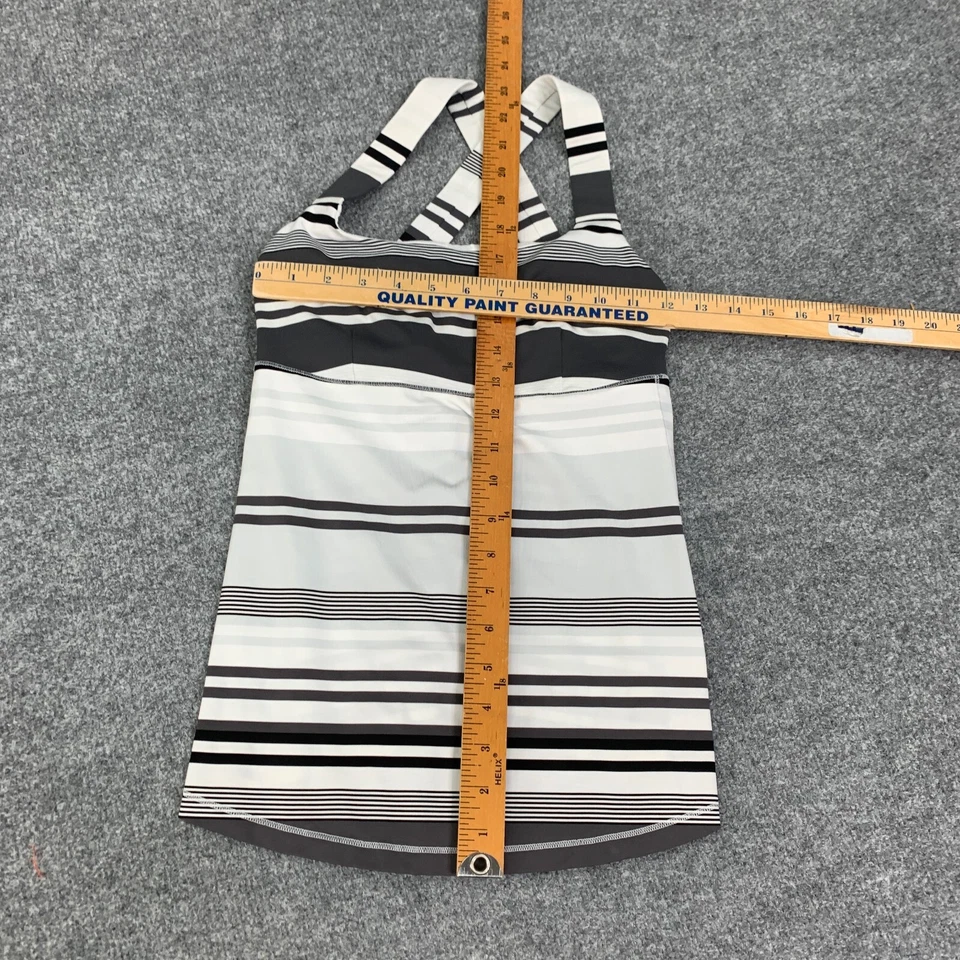 Camiseta sin mangas Lululemon para mujer 2/4 gris blanco roto pista y tren sujetador de estante a rayas Foto 4 de 4