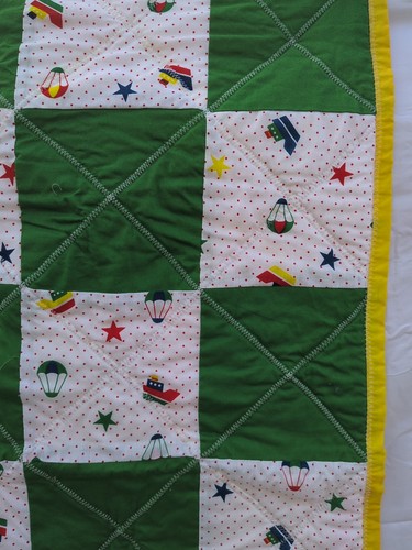 Vintage Handarbeit Baby Decke Primärfarben Boote Sterne und Fallschirme 34x34" - Bild 3 von 7
