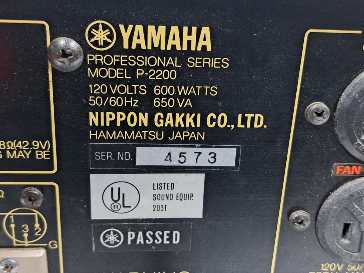 Yamaha P-2200 Vintage Professional Series Stereo Power Amplifier