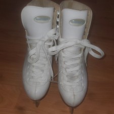 Women Riedell Basic Figure Skates Size 7 112W Good Condition FREE SHIPPING