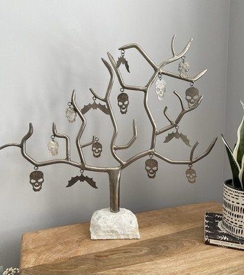 Tkmaxx Halloween Metall Heavy Spooky Willow Tree Fledermäuse Totenköpfe groß selten