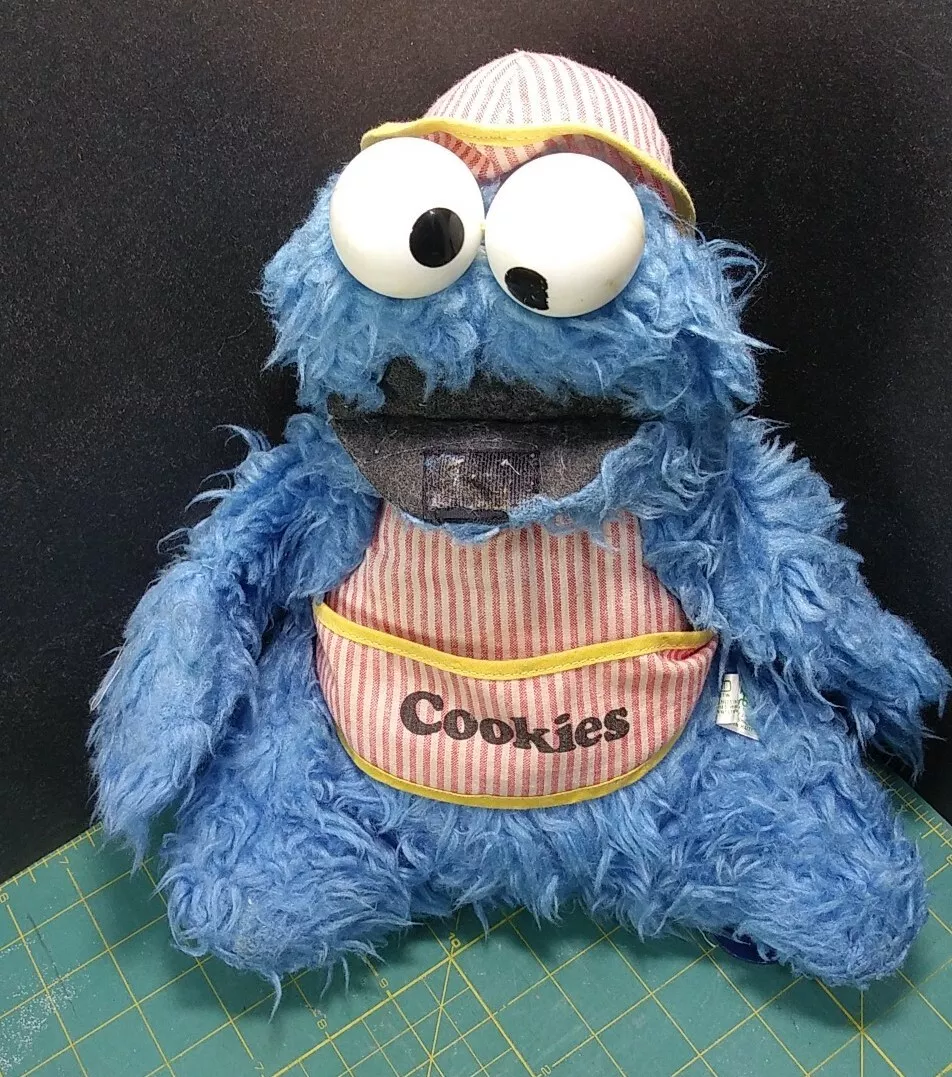 Play with Me Cookie Monster (Vintage Sesame Street, Knickerbocker