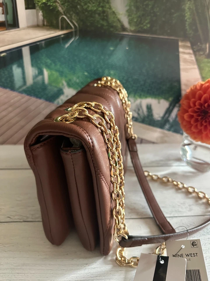 Женская сумка через плечо NINE WEST Aurelie с откидным верхом красное дерево - Изображение 3 из 4