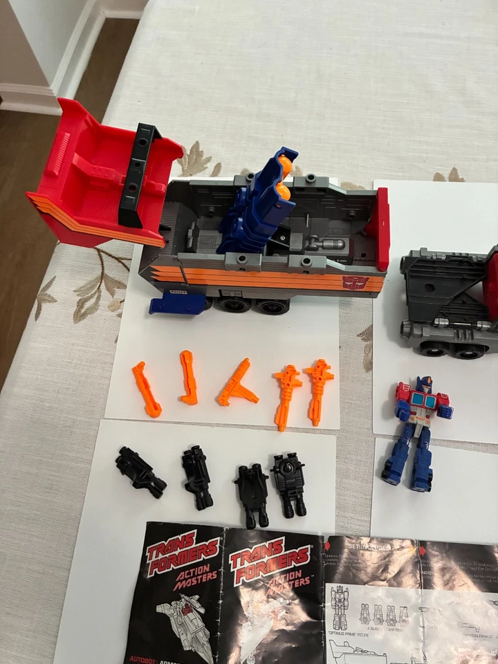 TRANSFORMERS G1 Action Masters (1990) OPTIMUS PRIME Armored Convoy 100% COMPLETE - Image 2 of 4