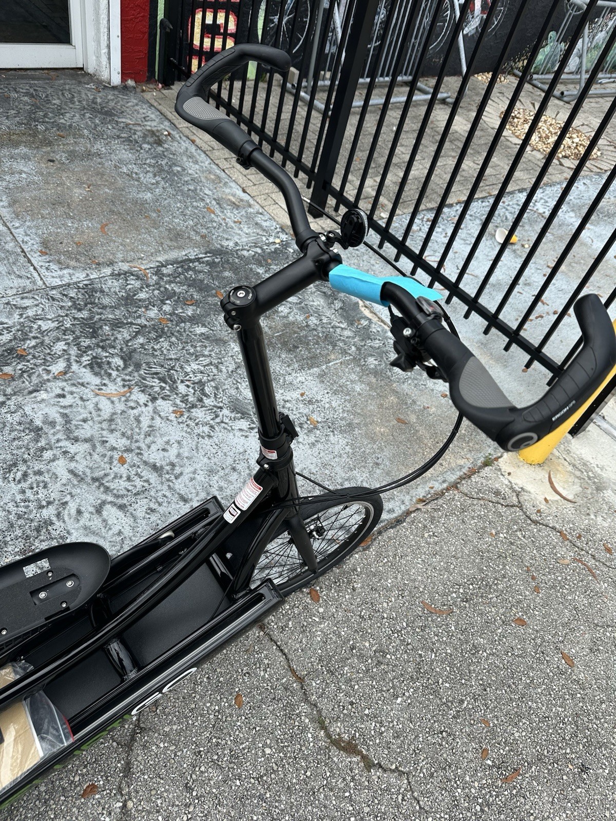 ElliptiGO 8speed Black Stand Up Bike Mint Condition USED