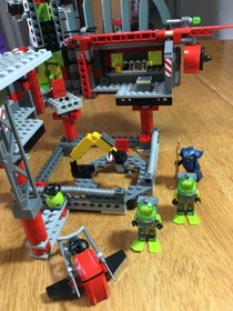 LEGO 8077 Atlantis Exploration HQ Complete No Box