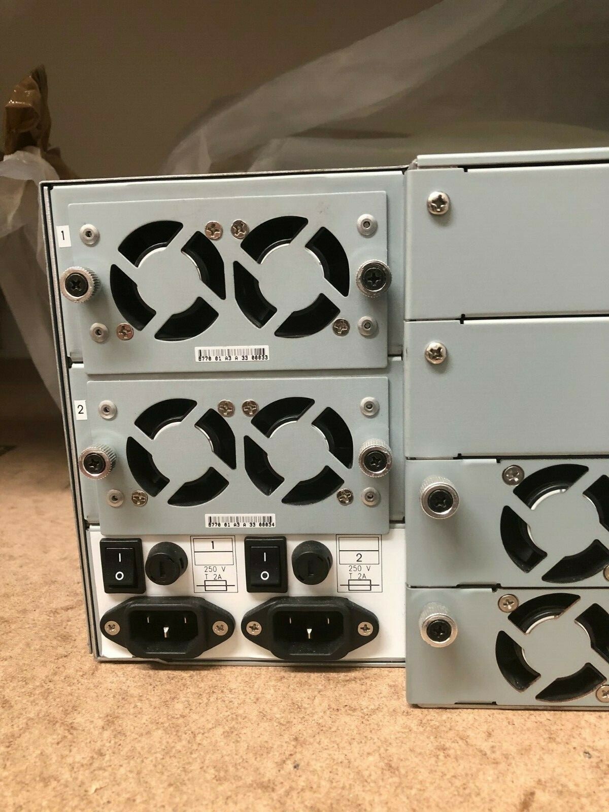 Tandberg Data StorageLibrary T40+ (2 x LTO6 Internal Drives FC, 40