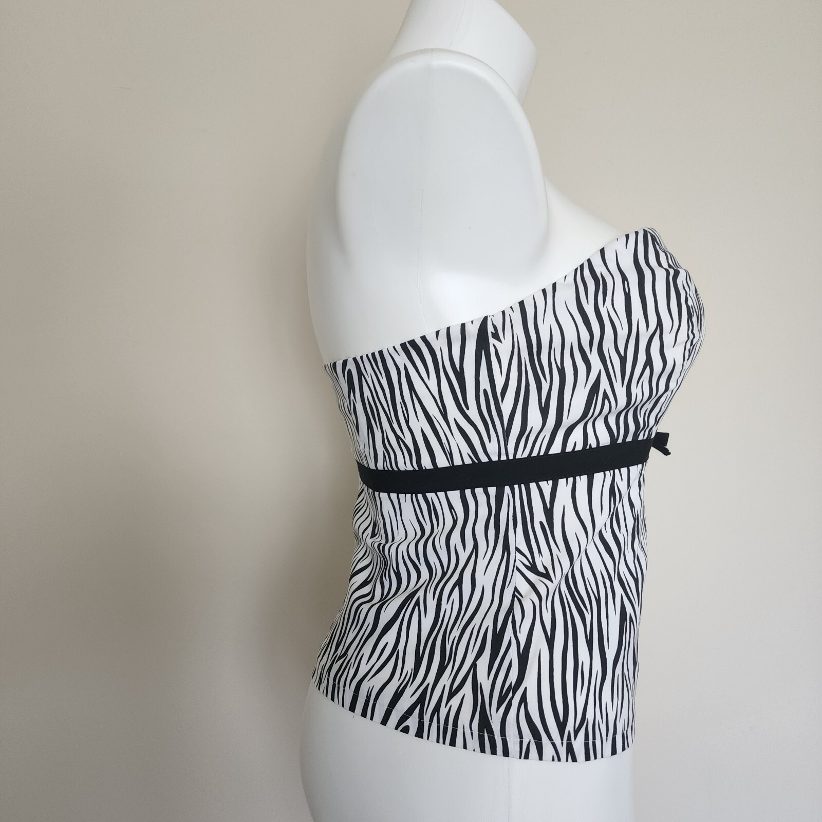WHBM Size Large Strapless Zebra Print Top White H… - image 2