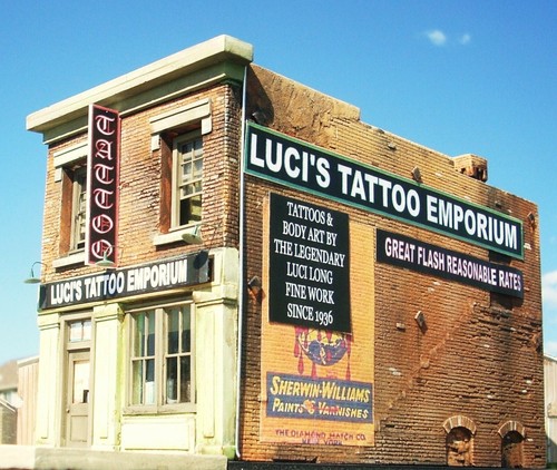 1/48 O Scale Building Kit Downtown Deco Luci's Tattoo + Bonus Kit Free Shipping - Picture 2 of 6
