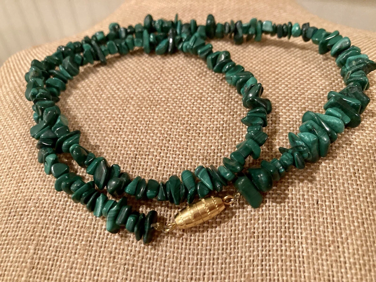 Green coral necklace deals