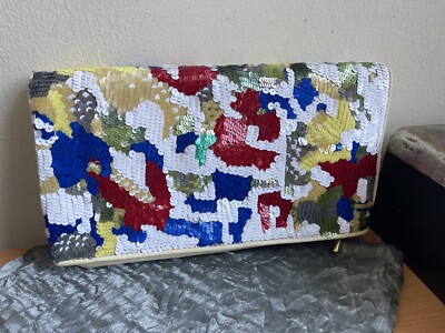 新品◇定価¥63,720◼️Alice+Olivia Stacey\"Clutch ALICE + OLIVIA by STACEY EMBROIDERED BEADED CROSSBODY BAG
