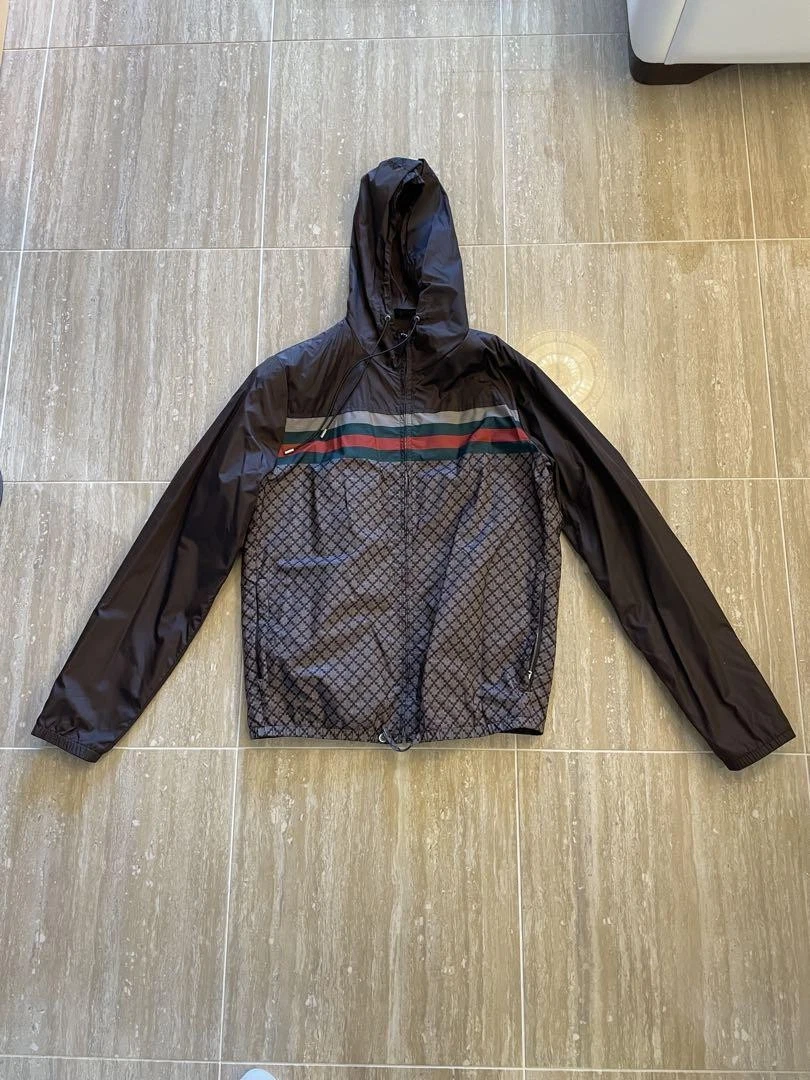 Giacca a vento Gucci nylon uomo taglia 44 leggera impermeabile ottima