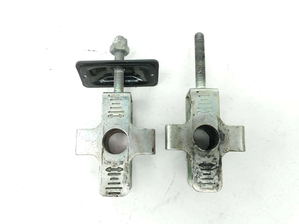 Ajustadores de eje de rueda trasera 16 Honda CBR 300 CBR300R Foto 3 de 4