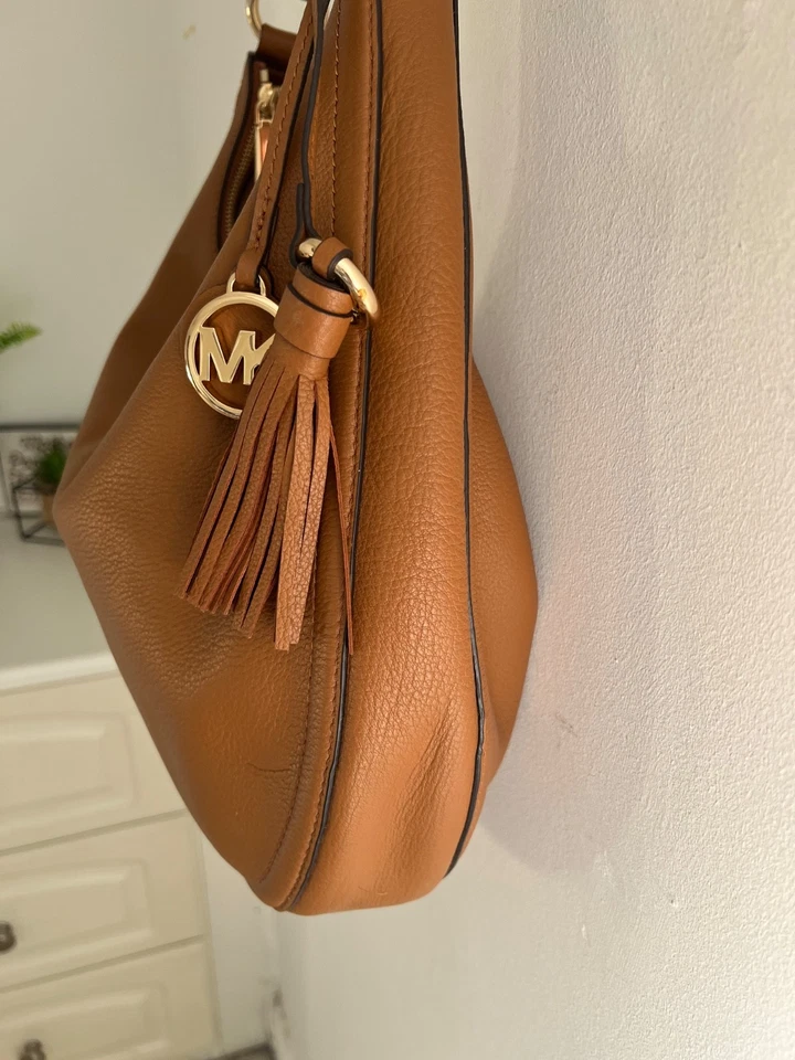 NEW Michael Kors Leather Large Shoulder Bag Brown With Dust Bag - Image 4 of 4