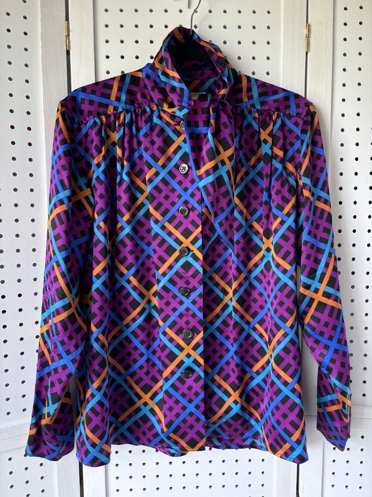 Camicetta vintage Yves Saint Laurent Rive Gauche raso di seta taglia 40 bottoni davanti cravatta collo