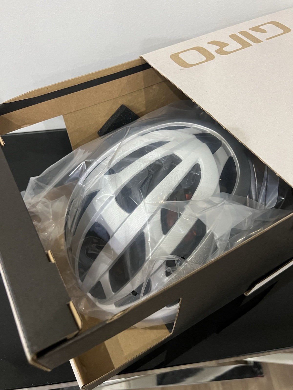 Giro Helios Spherical Cycling Helmet Adult Small Matte White/Silver Fade MIPS 
