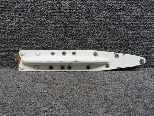 0511238-1 Cessna 172L Upper Cabin Door Hinge Half Assembly LH