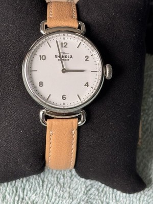 Shinola Canfield 32 MM leather strap Watch . New battery  display picture 1