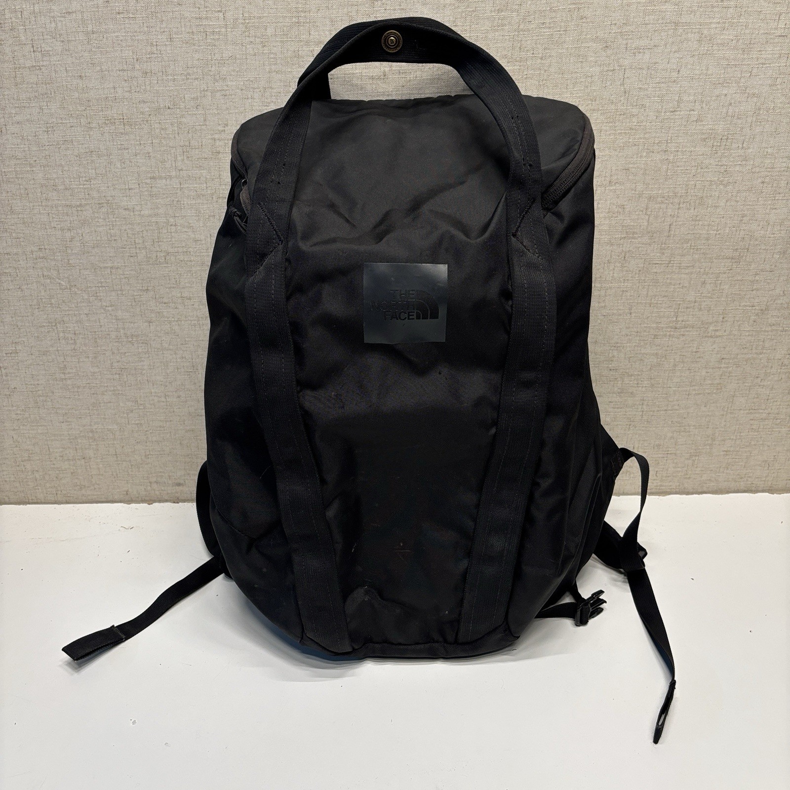 North Face Instigator 20 Backpack for Laptop School Black - Fast Shipping