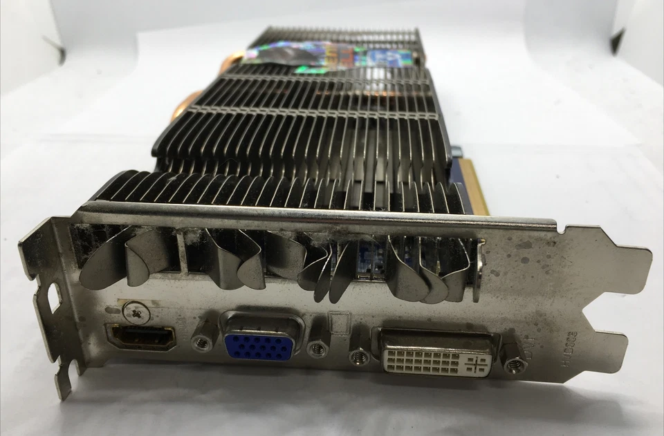 GIGABYTE GV-N98TSL-1GI GeForce 9800 GT 1GB Silent Cell PCI Express Video Card - Image 3 of 4