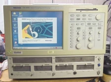Tektronix TDS8000-1 DC-50 GHz Sampling Oscilloscope pass self test