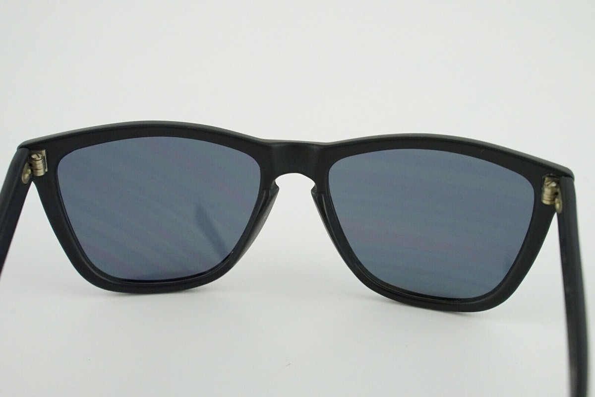 Oakley Frogskins 1st Gen. Matte Black/Grey Metal Hinges/Japan