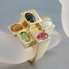 Ring mit Opal, 2 Turmalin, Peridot, Citrin in 750/18k Gelbgold Gr. 57.   -775