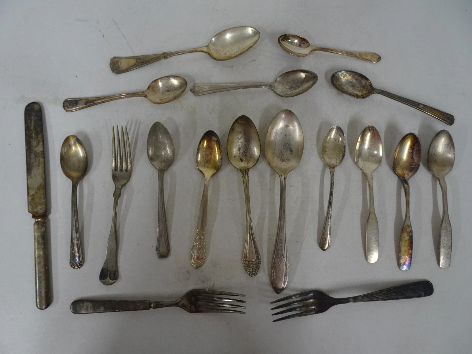 Silverplated Spoons Forks Mixed Lot 18 Vintage Cereal Serving Soup Dinner