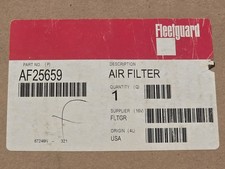New Genuine Fleetguard AF25659 Air Filter