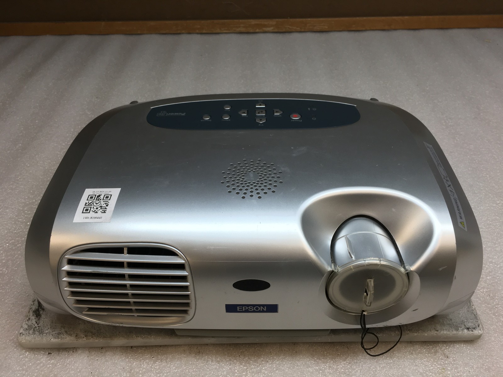 Epson EMP-S1H PowerLite S1+ LCD Projector HD w 644 Used Lamp Hours - No Remote