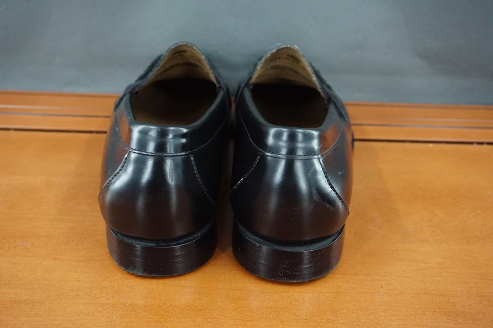 G.H. Bass Weejuns Logan Shoes Mens 11 US Black Leather Slip On Loafers Casual - Image 4 of 4