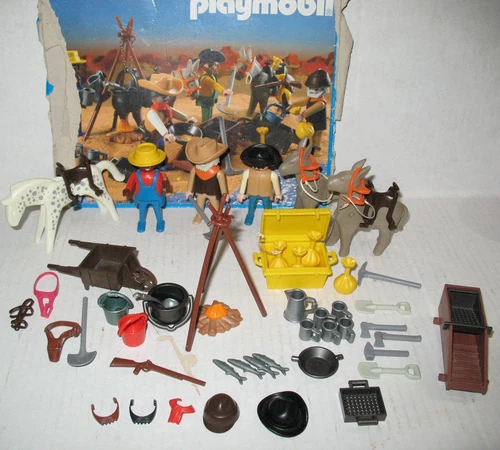 Playmobil Vintage #3747 Old West Gold Diggers / Miners /Prospectors  50 pcs