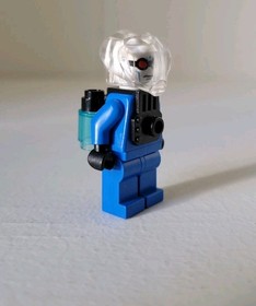 LEGO Batman| Mr Freeze Minifigure 2008 (bat011i) Set 7884 -- Blue Outfit
