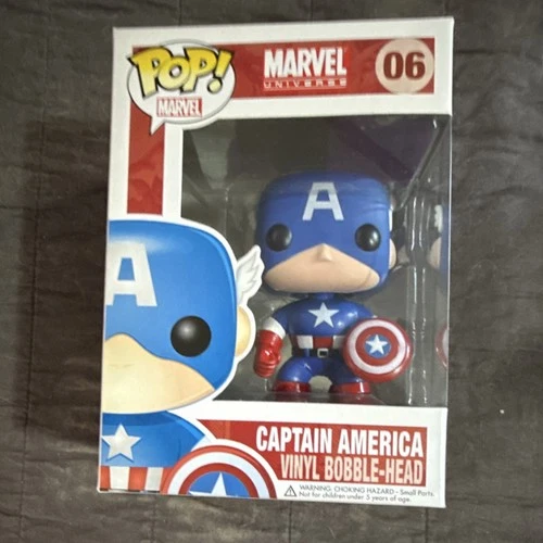 Funko Pop! Vinyl Marvel Universe Captain America Bobblehead Figure #06