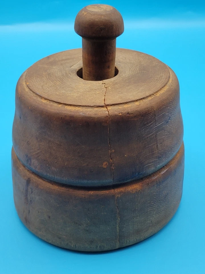 Hermoso molde de mantequilla antiguo grande de madera tallado a mano con sello de hojas Foto 4 de 4