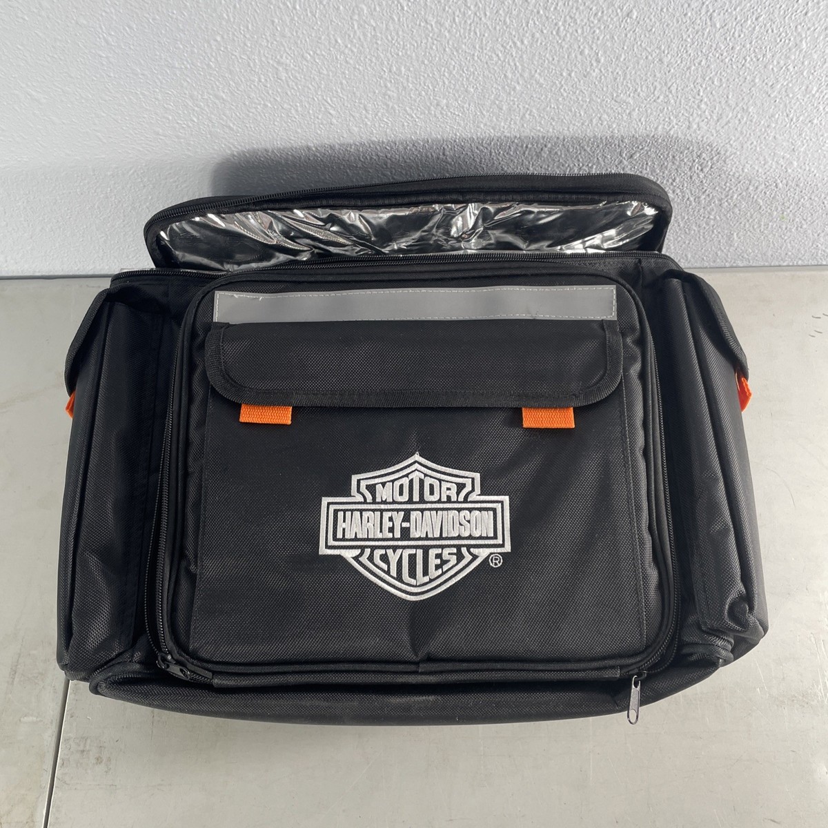 Harley Davidson Insulated Cooler Bag Picnic Set Service for 2-open
