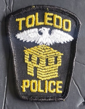 VINTAGE OH OHIO TOLEDO POLICE UNIFORM SHOULDER CREST BADGE PATCH EMBROIDERED