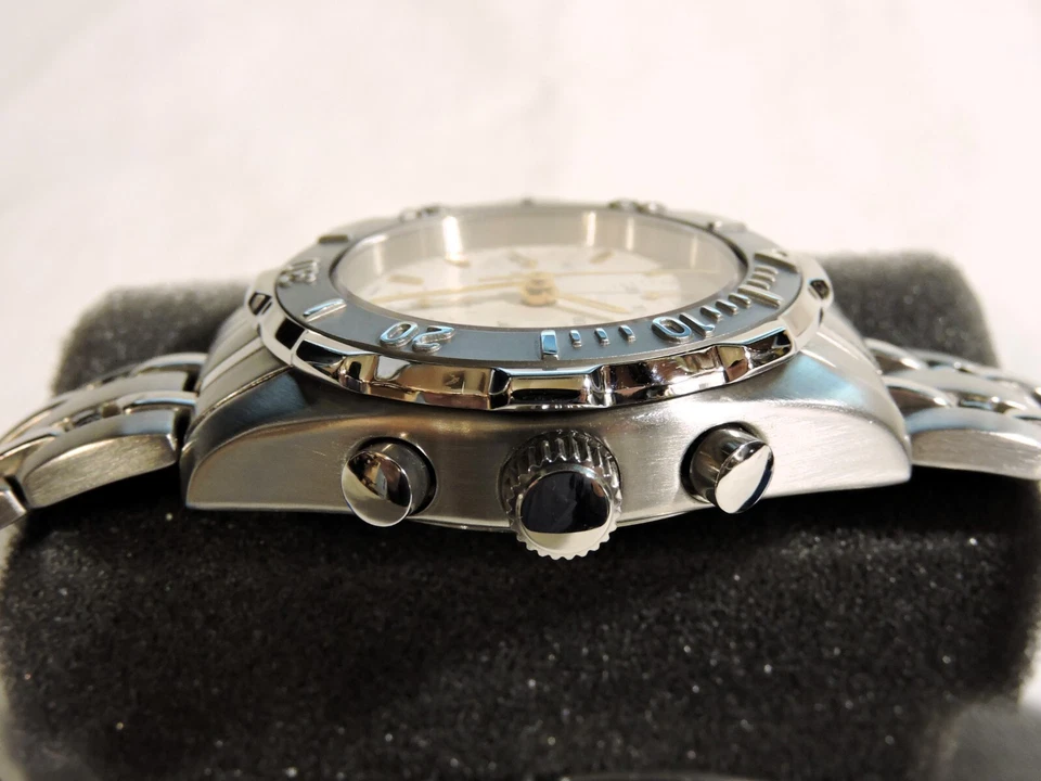 Bertolucci Triple 计时码表 日期和日期 自动维修 保持准确的时间! — 第 4/4 张图片