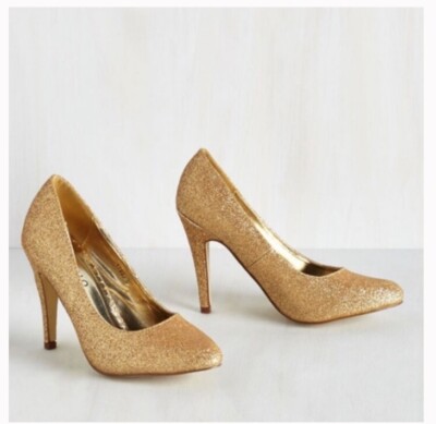 NIB ModCloth Dooballo Gold Sparkle Pumps Heels Size