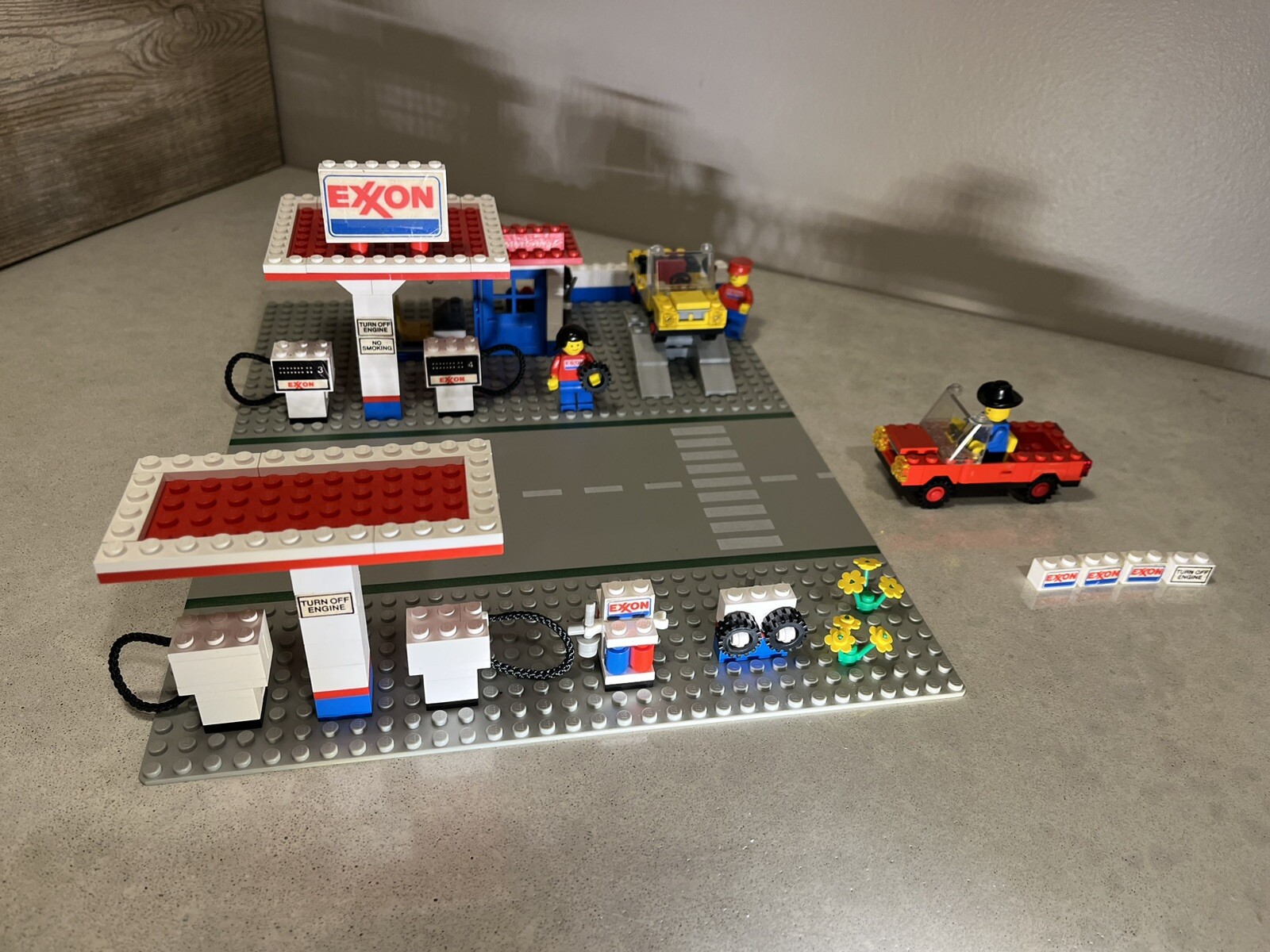 Vintage LEGO Town: Exxon Gas Station (63752)