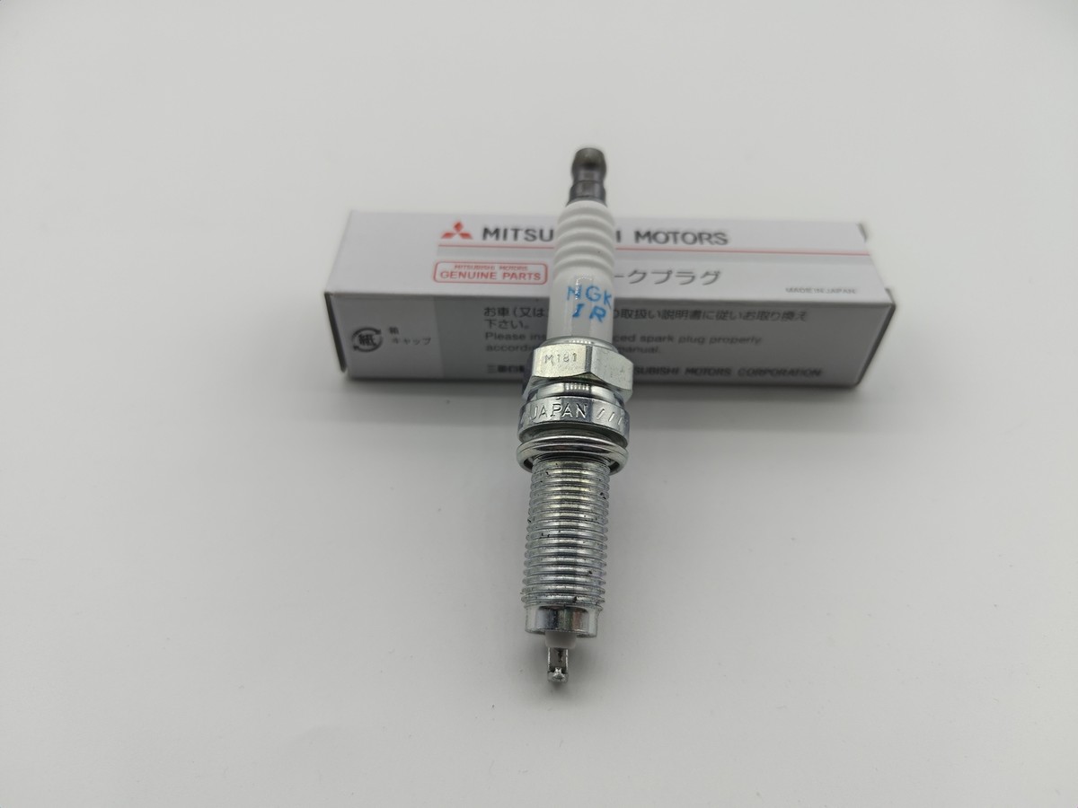 4 plugs For mitsubishi Outlander Spark Plug Factory Direct