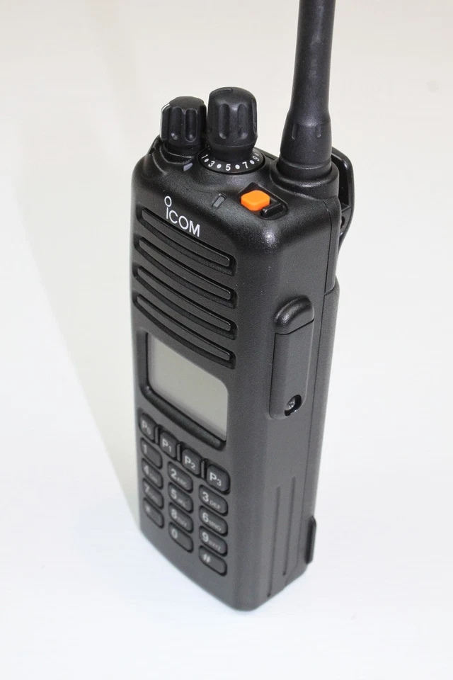 Icom IC-F70T (13) F70T VHF 136-174 256 Channel 5W Full Keypad MDC - Image 4 of 4