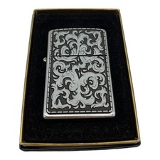 Vintage Zippo 2003 Marlboro Storming Scroll Ölfeuerzeug