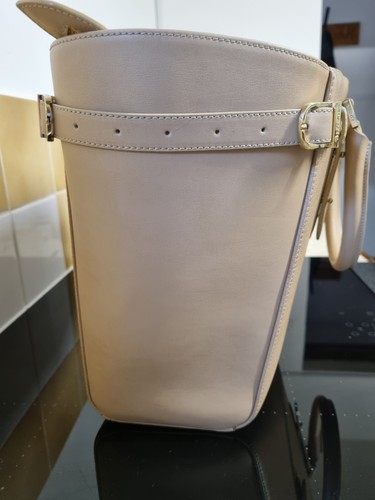 Aspinal of London Large Leather Tote Bag Cream/Beige - Picture 2 of 19